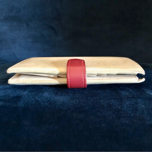 CELINE Medium Strap Wallet in Bicolour Grained Calfskin
Powder / Red - Picture 6 of 12